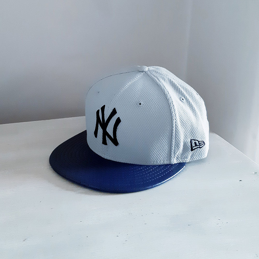 Products New York Yankees Navy PU Visor 59FIFTY Fitted Baseball Cap - size 7 1/4